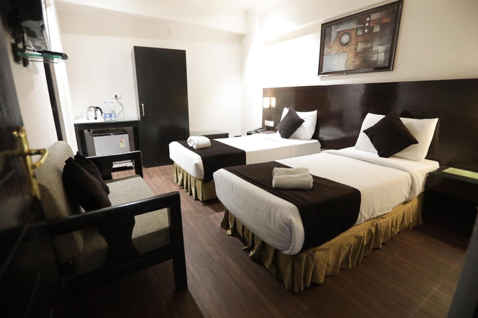 Anr Hotels ลัคเนา ภายนอก รูปภาพ