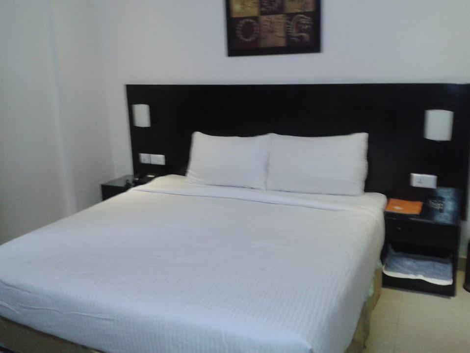 Anr Hotels ลัคเนา ภายนอก รูปภาพ