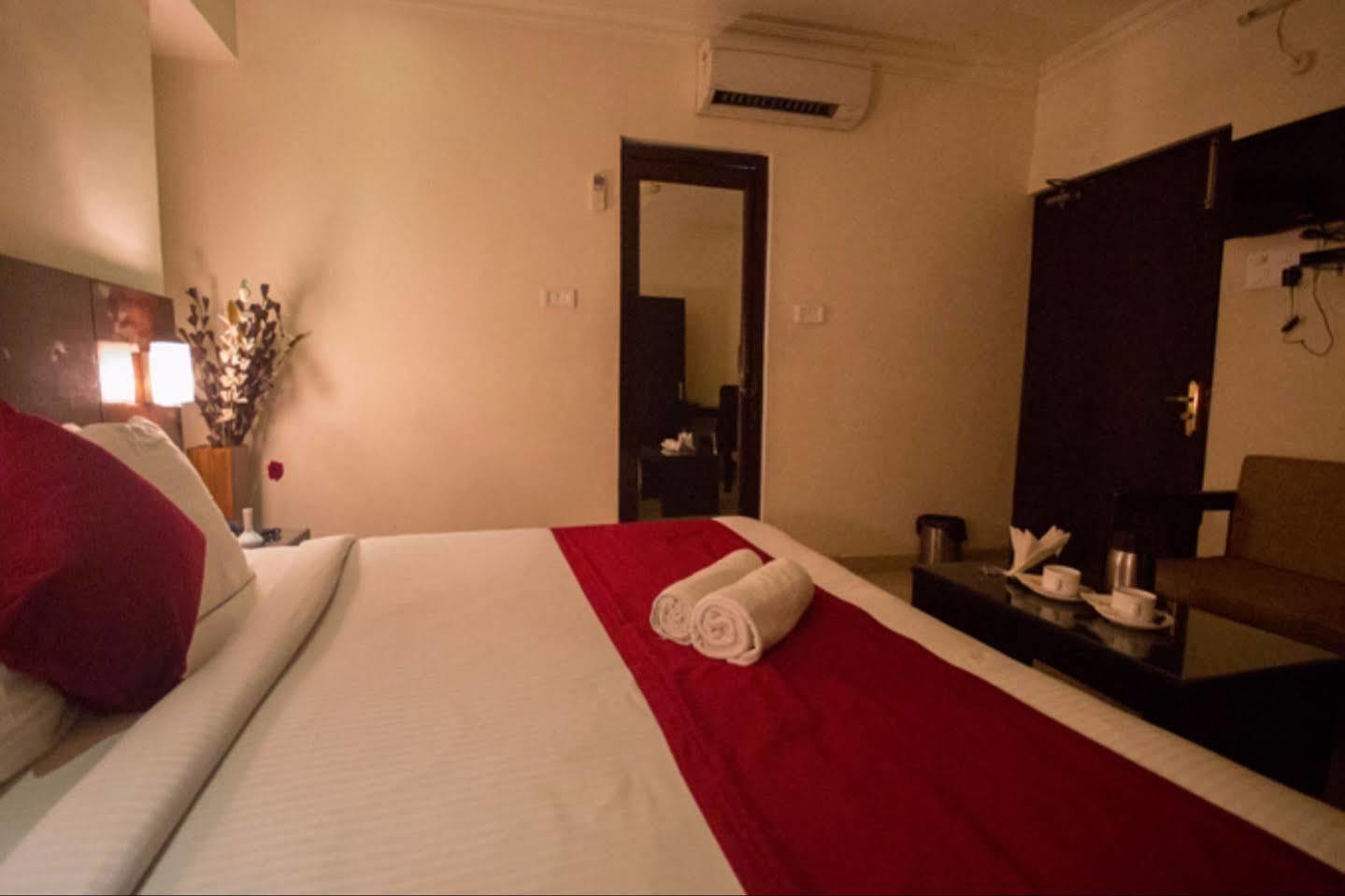 Anr Hotels ลัคเนา ภายนอก รูปภาพ