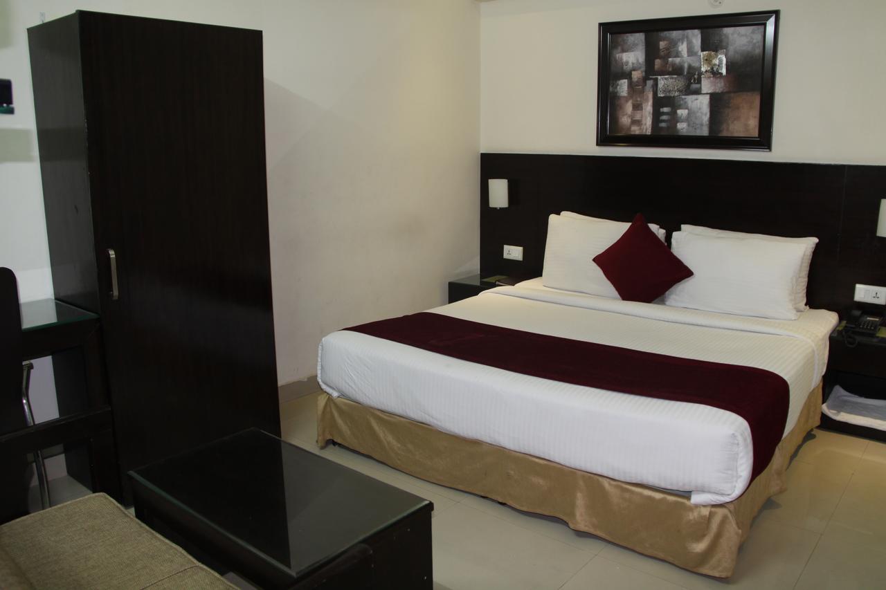 Anr Hotels ลัคเนา ภายนอก รูปภาพ